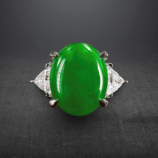 TYPE A BRIGHT GREEN JADEITE & DIAMOND RING